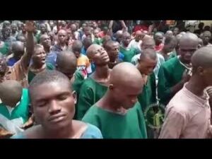 A Video making rounds online shows inmates in a Nigerian prison joining Christian missionaries